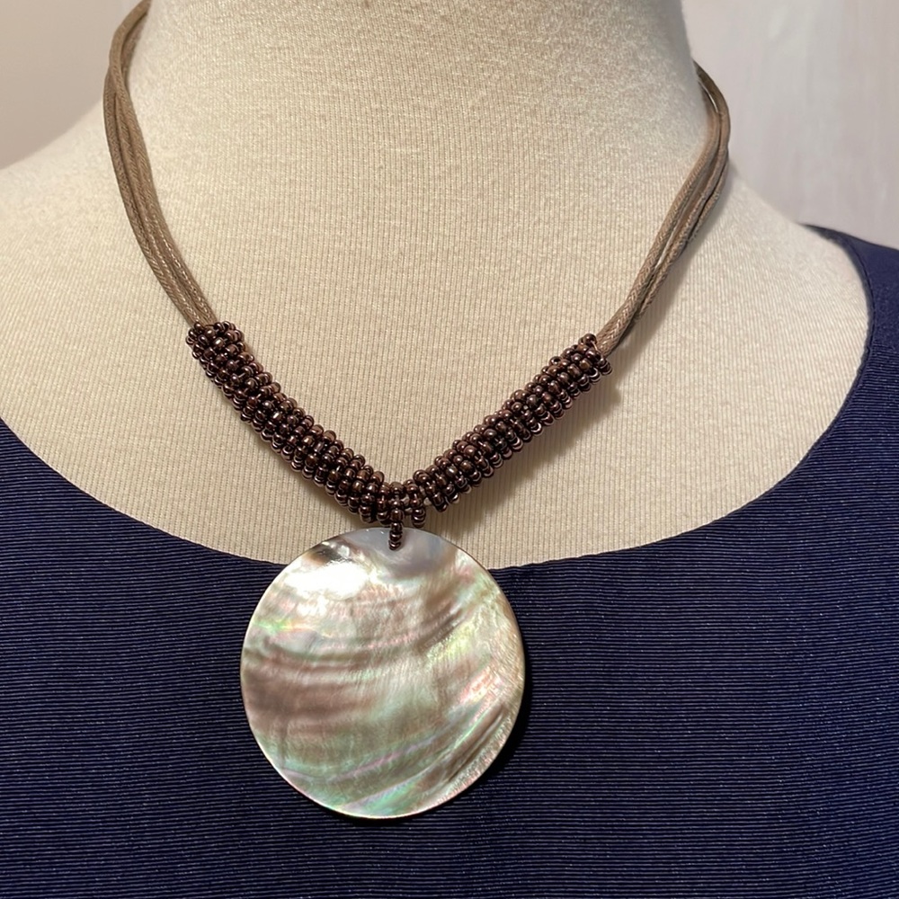 🌺🌺LIA SOPHIA Abalone Shell with Seed Beads🌺🌺NWT🌺🌺